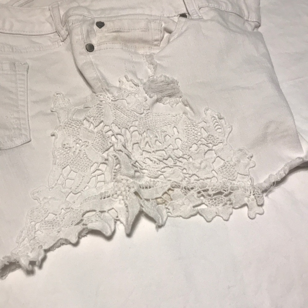 Torrid White Denim Lace Appliqué Jean Shorts - Picture 5 of 10